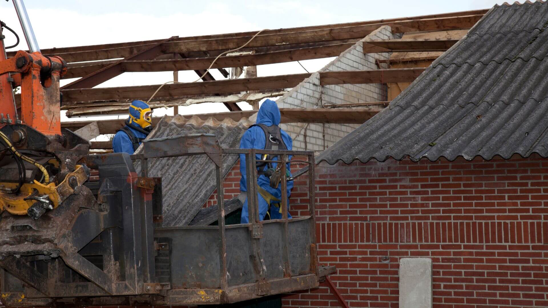 Asbest Renovierung: Altbau sanieren ohne Gesundheitsgefahr