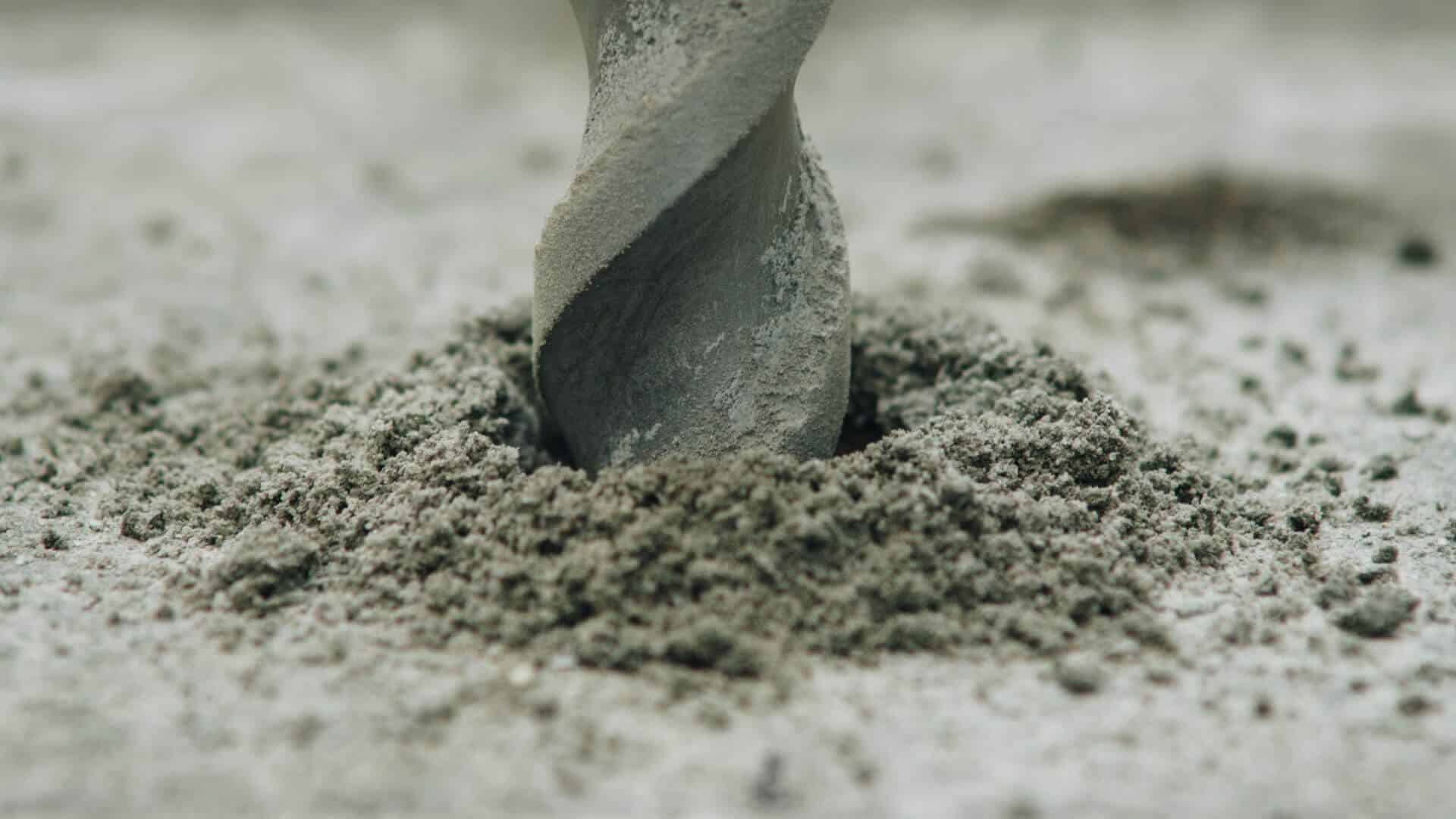 Schwarzer Staub beim Bohren: Ist es Asbest oder harmlos?