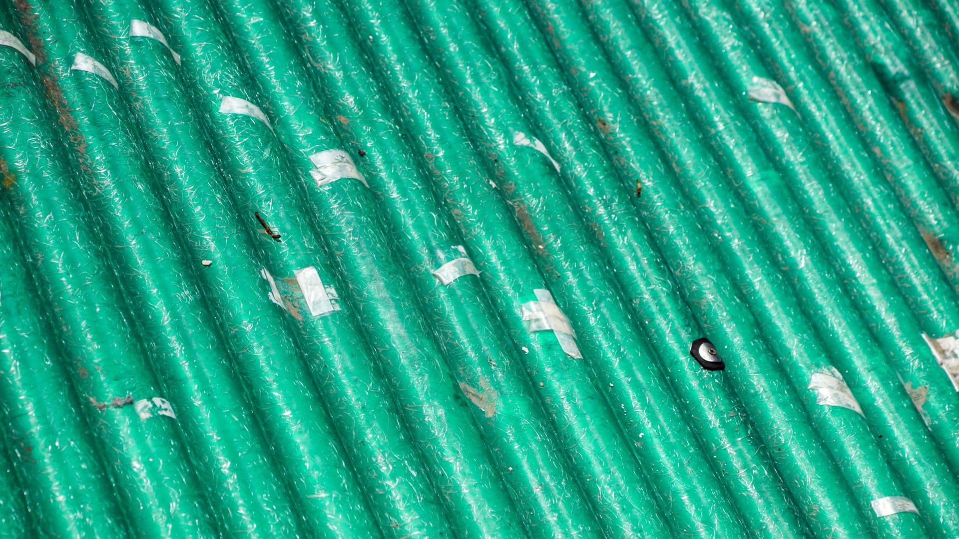 Eternitplatten ohne Asbest erkennen: Wie Sie feststellen, ob Ihre Eternitplatten asbestfrei sind