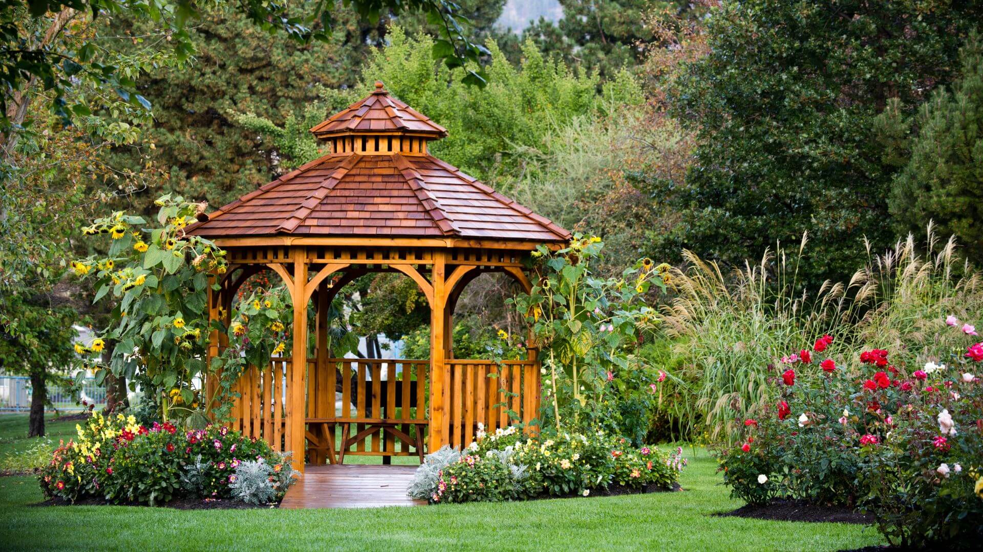 Asbest Gartenlaube streichen: Was ist erlaubt und was verboten?