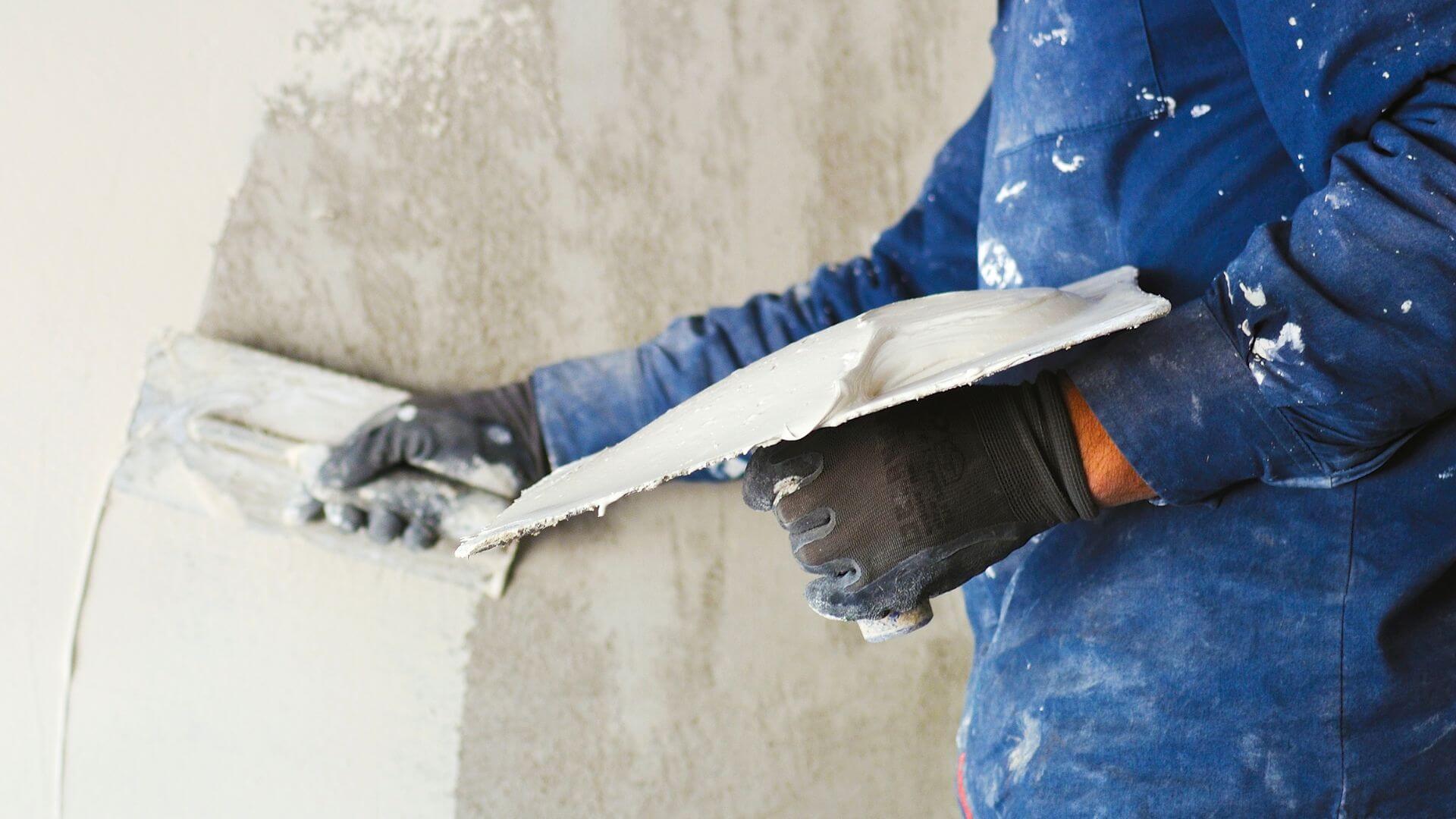 Wahrscheinlichkeit Asbest im Putz: Wie hoch ist das Risiko bei Altbauten?